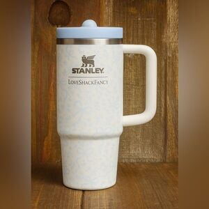 Stanley‎ 1913 x LoveShackFancy Holiday Quencher® Coquette Bow Winter Ice